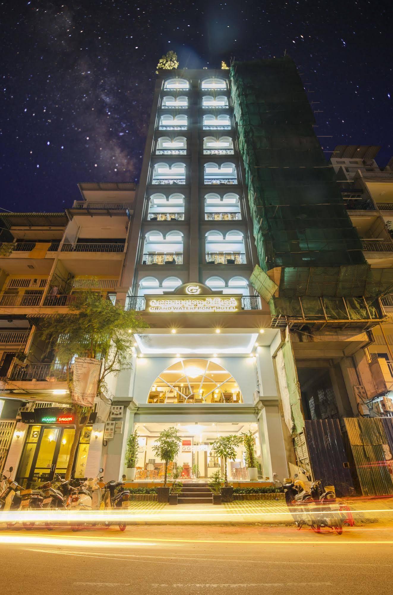 Phuminh Hotel Riverside Phnom Penh Exteriör bild