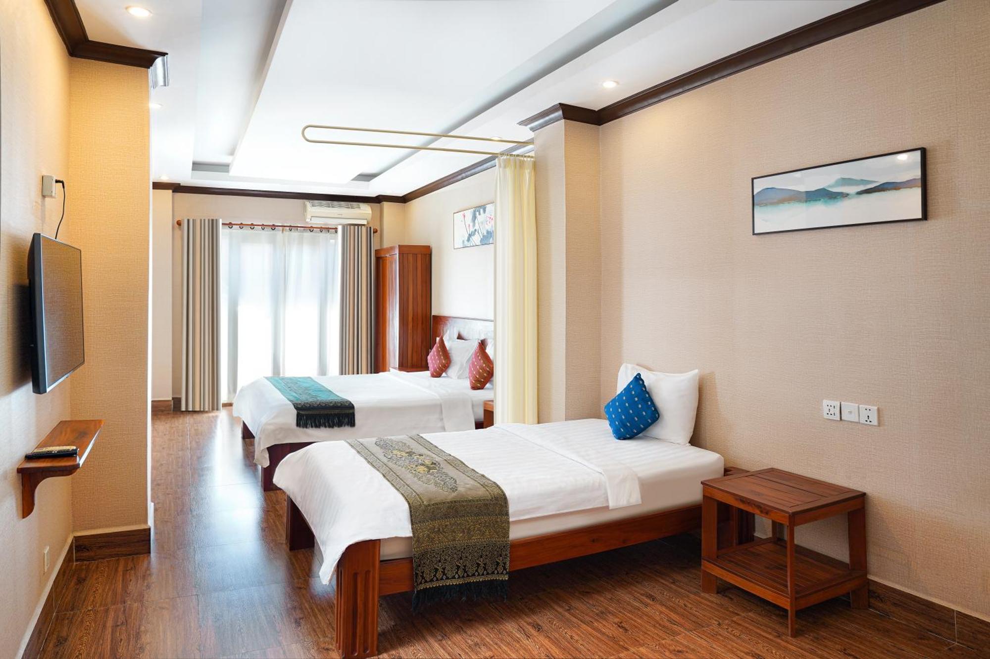Phuminh Hotel Riverside Phnom Penh Exteriör bild